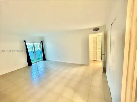 9375 Fontainebleau Boulevard Miami FL 33172