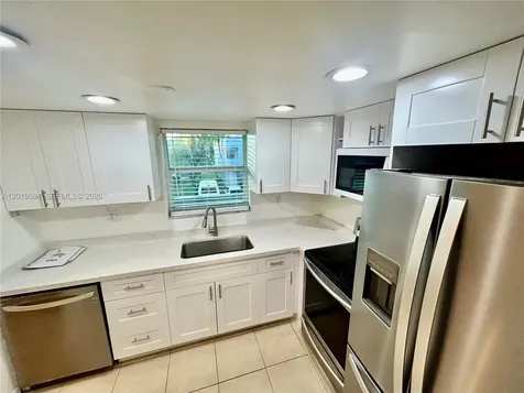 9375 Fontainebleau Boulevard Miami FL 33172