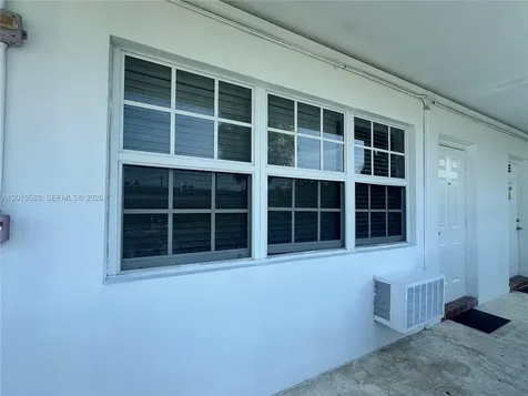 1471 NE 170th Street North Miami Beach FL 33162