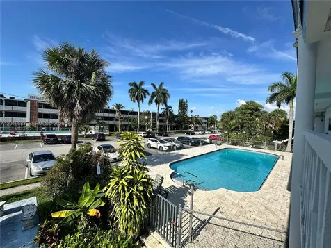 1471 NE 170th Street North Miami Beach FL 33162
