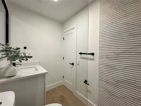 1471 NE 170th Street North Miami Beach FL 33162