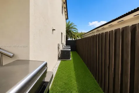 4450 SW 164th Avenue Miami FL 33185