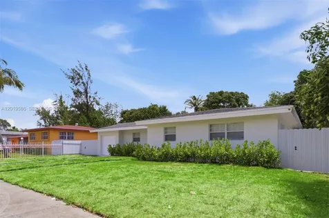 14731 NE 8th Court Miami FL 33161
