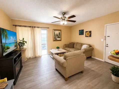 7837 Ashmont Circle Tamarac FL 33321