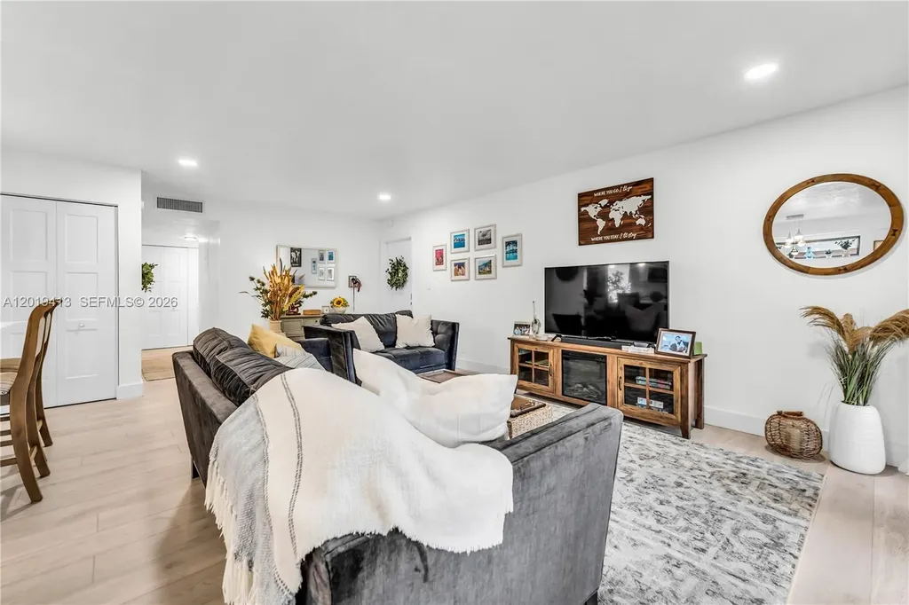 6444 Pumpkin Seed Circle Boca Raton FL 33433