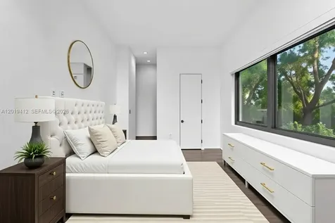 1525 Bay Road Miami Beach FL 33139