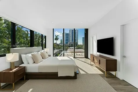 1525 Bay Road Miami Beach FL 33139