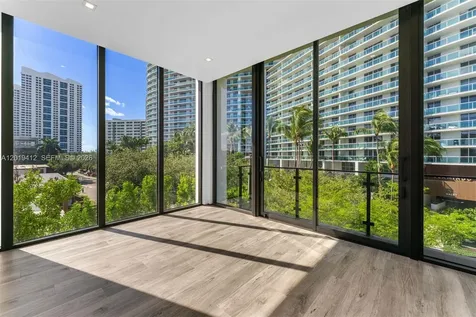 1525 Bay Road Miami Beach FL 33139