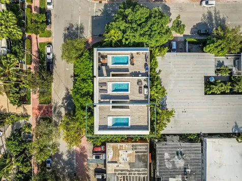 1525 Bay Road Miami Beach FL 33139