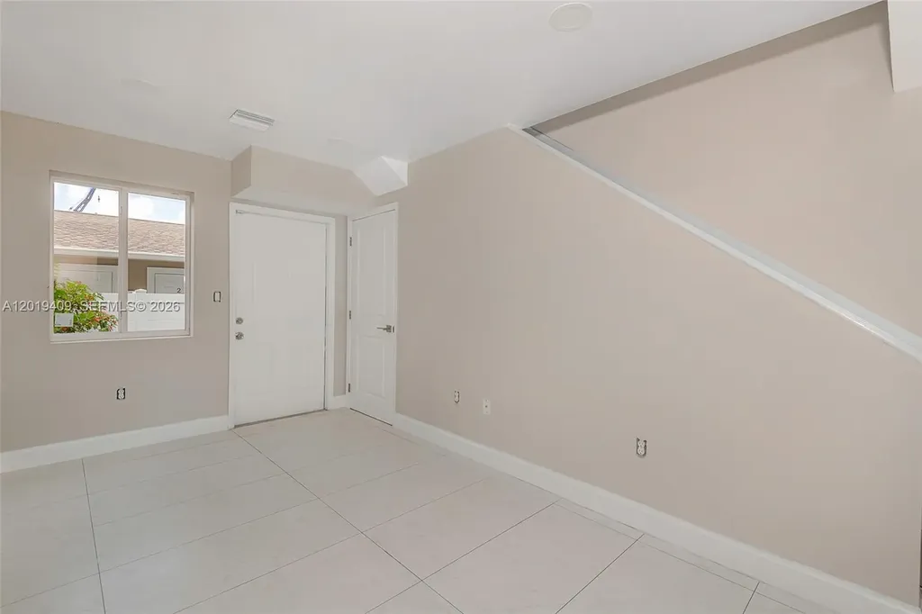 811-817 NW 3rd Avenue Fort Lauderdale FL 33311