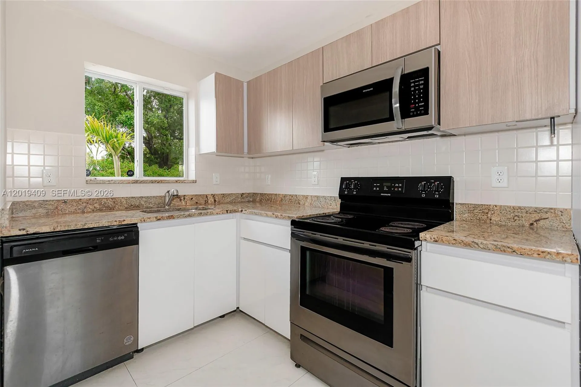 811-817 NW 3rd Avenue Fort Lauderdale FL 33311