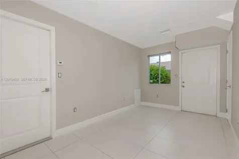 811-817 NW 3rd Avenue Fort Lauderdale FL 33311