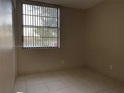 210 Lake Pointe Drive Oakland Park FL 33309