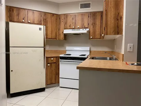 210 Lake Pointe Drive Oakland Park FL 33309