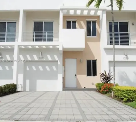 10241 NW 71st Terrace Doral FL 33178