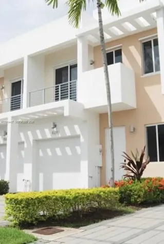 10241 NW 71st Terrace Doral FL 33178
