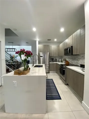 10241 NW 71st Terrace Doral FL 33178