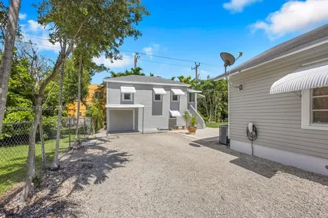 1351 SW 40th Avenue Miami FL 33134