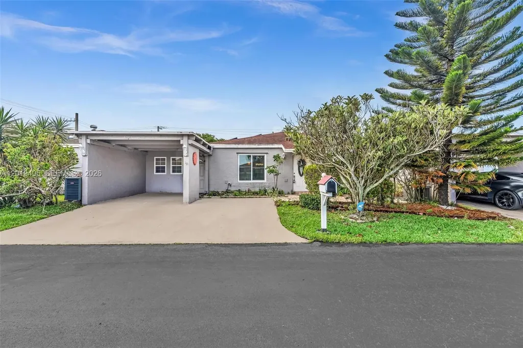 14898 Wildflower Lane Delray Beach FL 33446