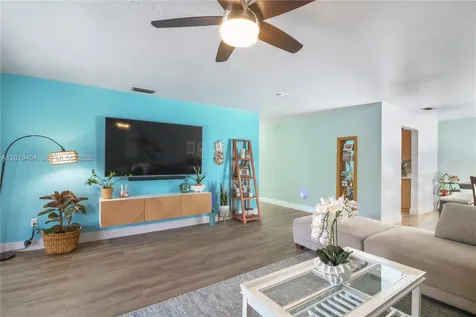 10455 SW 200th Street Cutler Bay FL 33157