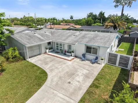 10455 SW 200th Street Cutler Bay FL 33157