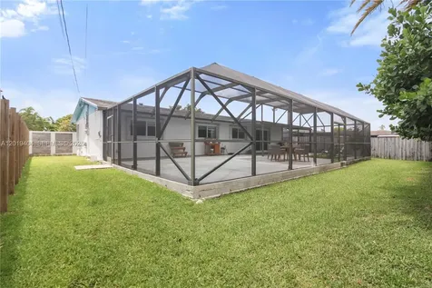10455 SW 200th Street Cutler Bay FL 33157