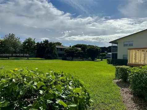 70 Dorchester D West Palm Beach FL 33417