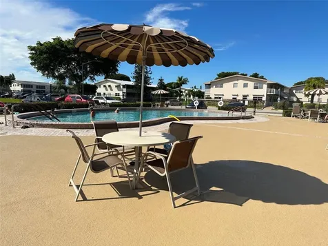 70 Dorchester D West Palm Beach FL 33417