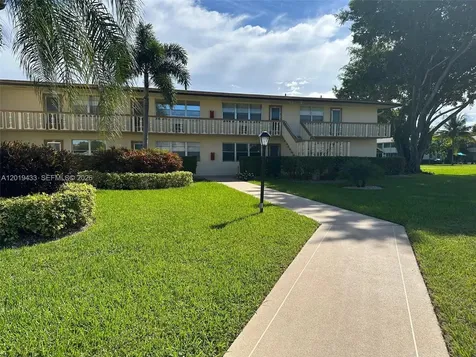 70 Dorchester D West Palm Beach FL 33417