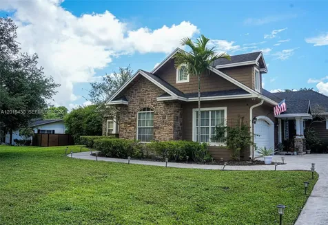 2640 SW 137th Terrace Davie FL 33330