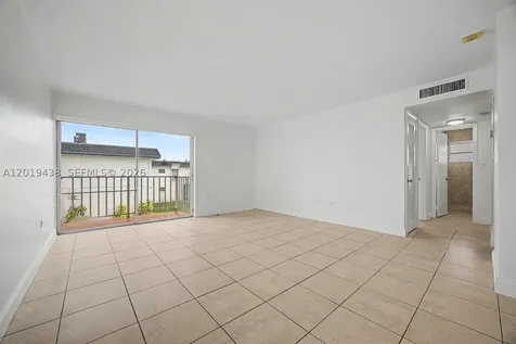 7256 SW 94th Place Miami FL 33173