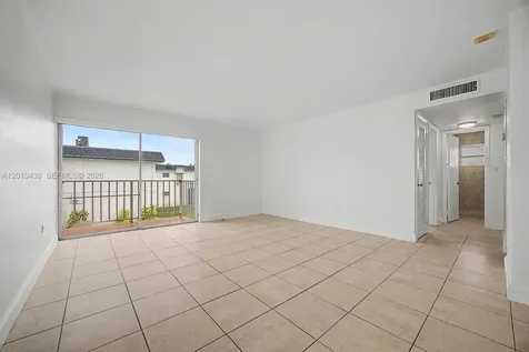 7256 SW 94th Place Miami FL 33173