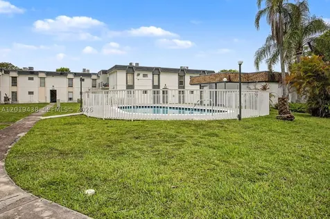 7256 SW 94th Place Miami FL 33173