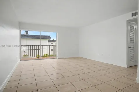 7256 SW 94th Place Miami FL 33173