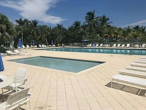 881 Ocean Drive Key Biscayne FL 33149