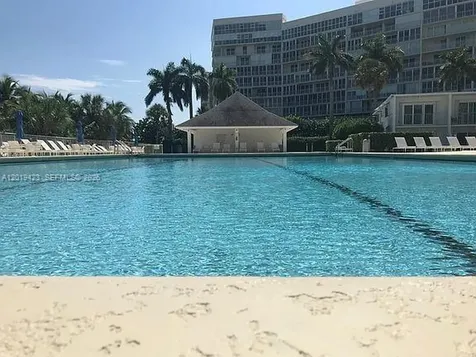 881 Ocean Drive Key Biscayne FL 33149