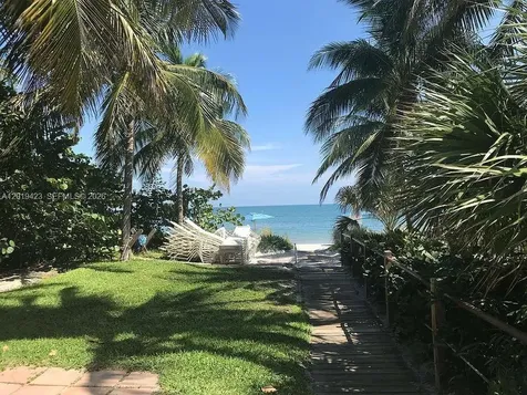 881 Ocean Drive Key Biscayne FL 33149