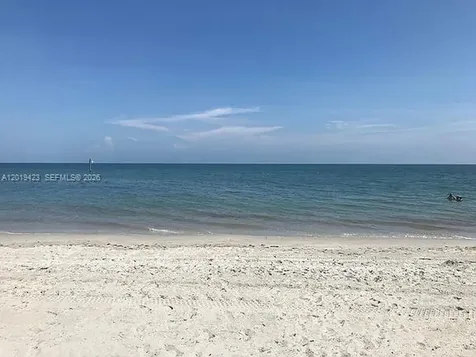 881 Ocean Drive Key Biscayne FL 33149