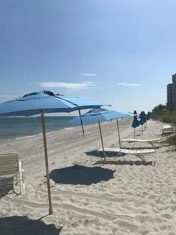 881 Ocean Drive Key Biscayne FL 33149