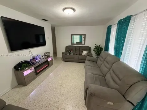 9385-9387 SW 37th Street Miami FL 33165