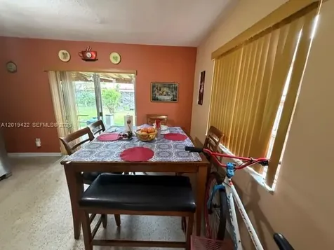 9385-9387 SW 37th Street Miami FL 33165