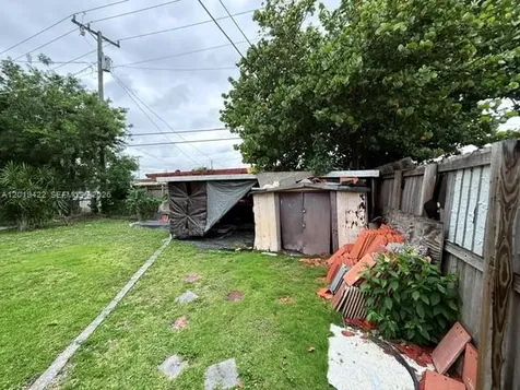 9385-9387 SW 37th Street Miami FL 33165