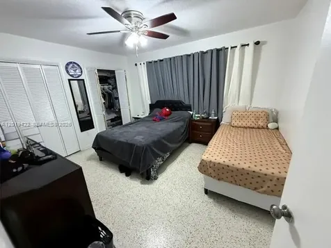 9385-9387 SW 37th Street Miami FL 33165