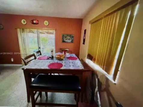 9385-9387 SW 37th Street Miami FL 33165