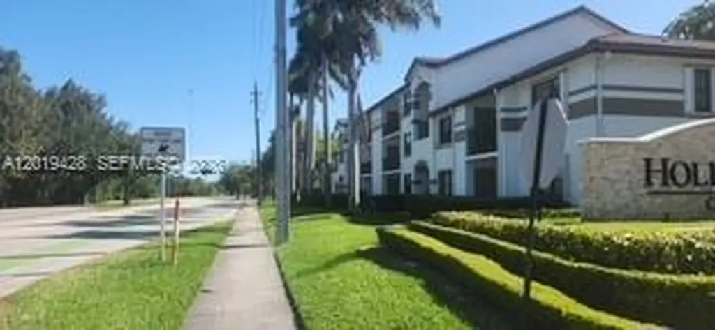610 S Park Road Hollywood FL 33014