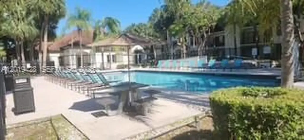 610 S Park Road Hollywood FL 33014