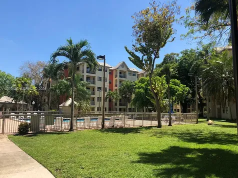 8245 Lake Drive Doral FL 33166