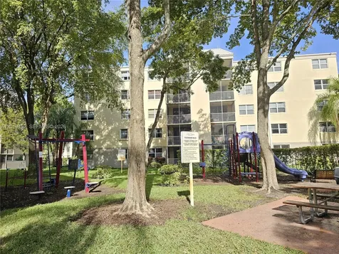8245 Lake Drive Doral FL 33166