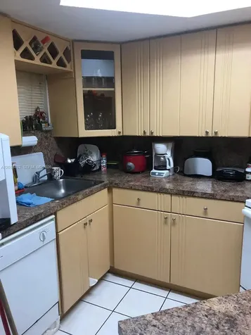 8245 Lake Drive Doral FL 33166