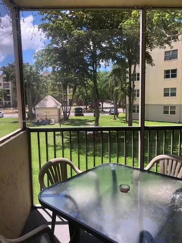 8245 Lake Drive Doral FL 33166